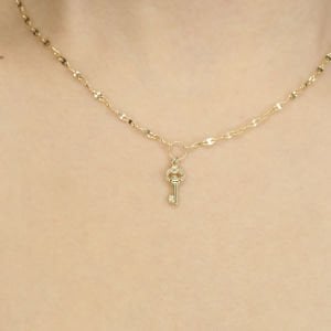 Minimal Anahtar Uçlu Kolye