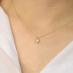 Güneş Model Kolye