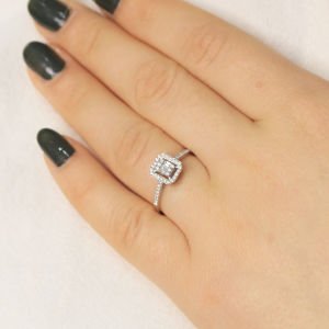 0.22 Ct Baget Pırlanta Yüzük