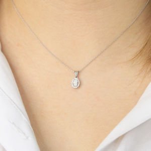 0.43 Ct Oval Pırlanta Kolye