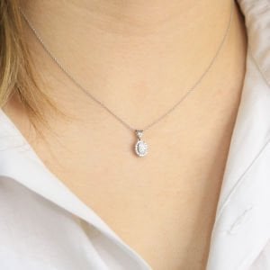 0.43 Ct Oval Pırlanta Kolye