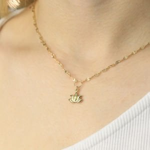 Lotus Kolye