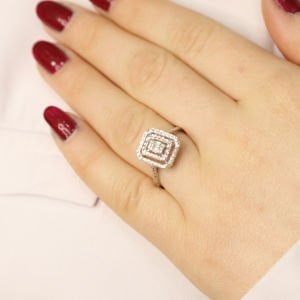 0.07 Ct Pırlanta Baget Yüzük