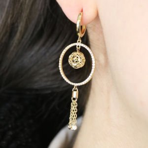 Sallantılı Altın Küpe