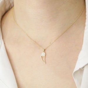 Taşlı Minimal Tasarım Kolye