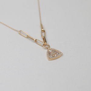 Üçgen Baget Taşlı Kolye